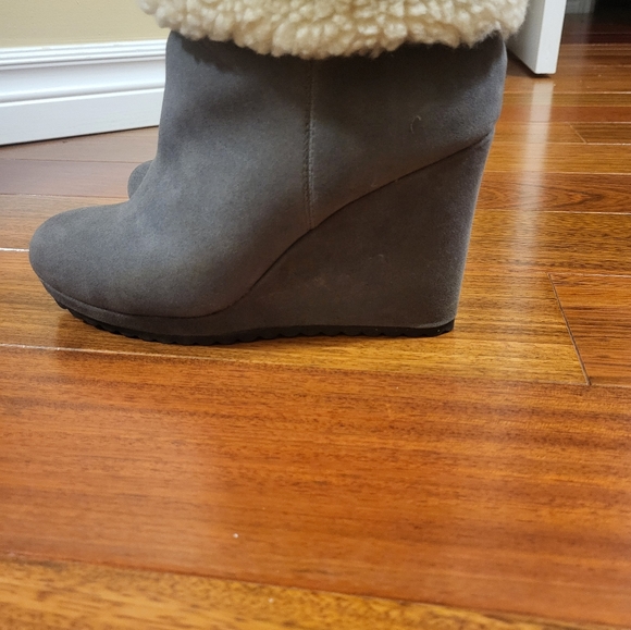 Just Fab Cameron Sherpa Wedge Boots - Picture 9 of 10